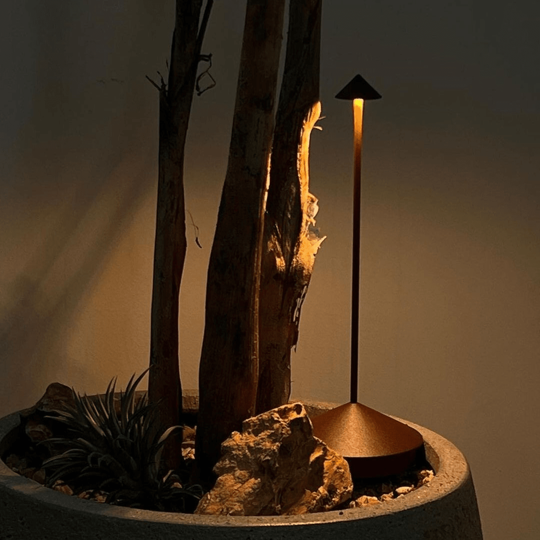 Luminária de Mesa Recarregável Minimalista Stillus - eFlix